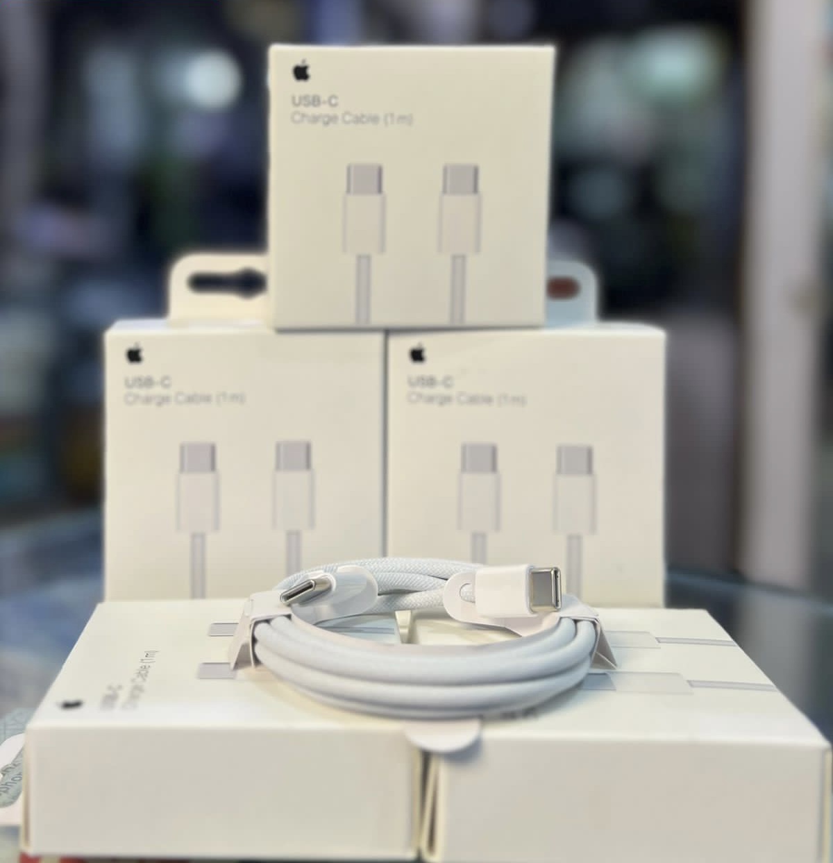 https://www.rcmmultimedia.com/storage/photos/1/Adapters + cables/79b71680-a10d-438c-80ee-0fba14ad43db.jpeg